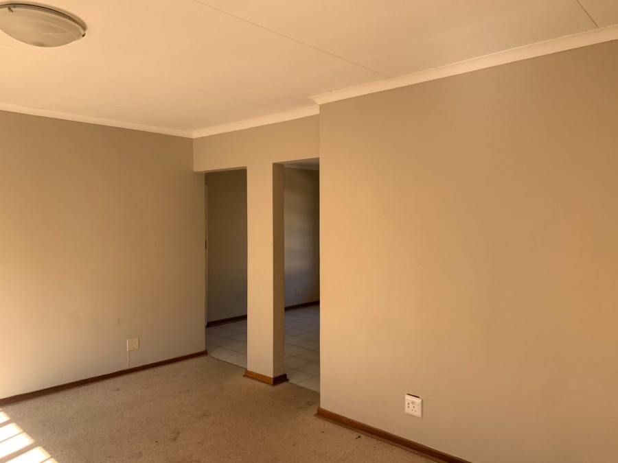 To Let 3 Bedroom Property for Rent in Heuwelsig Free State